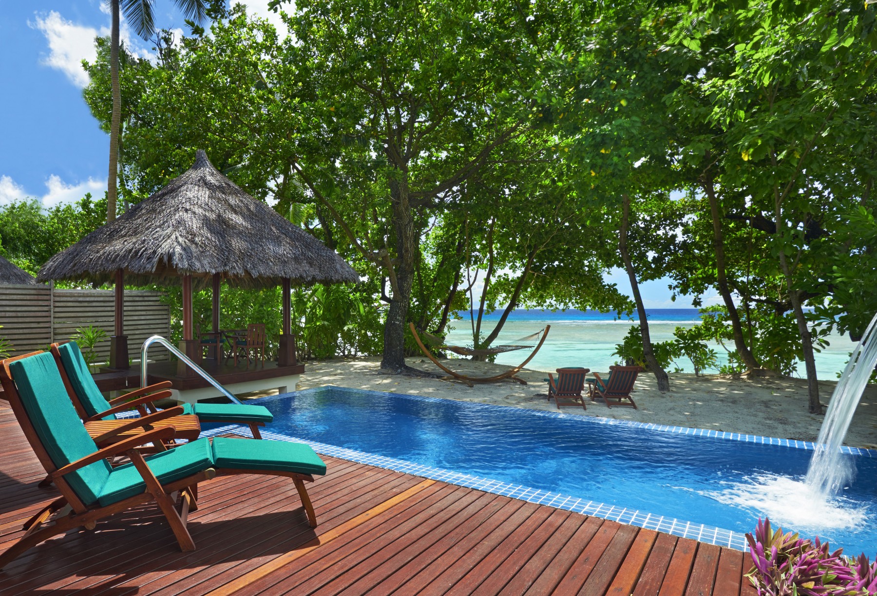 Deluxe Beachfront Pool Villa